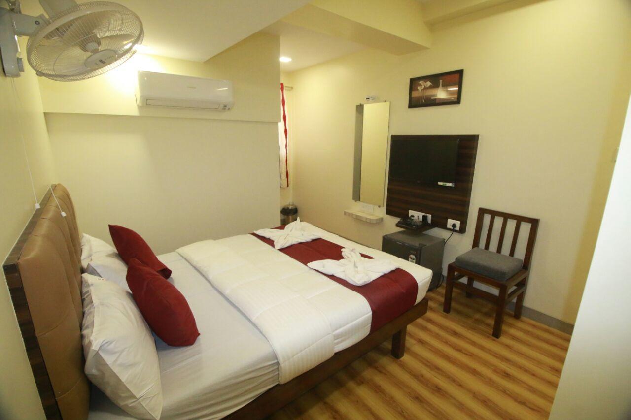 Hotel Alfa International Near Nanavati Hospital Mumbai Near Airport Mumbai Near Juhu Beach Eksteriør billede