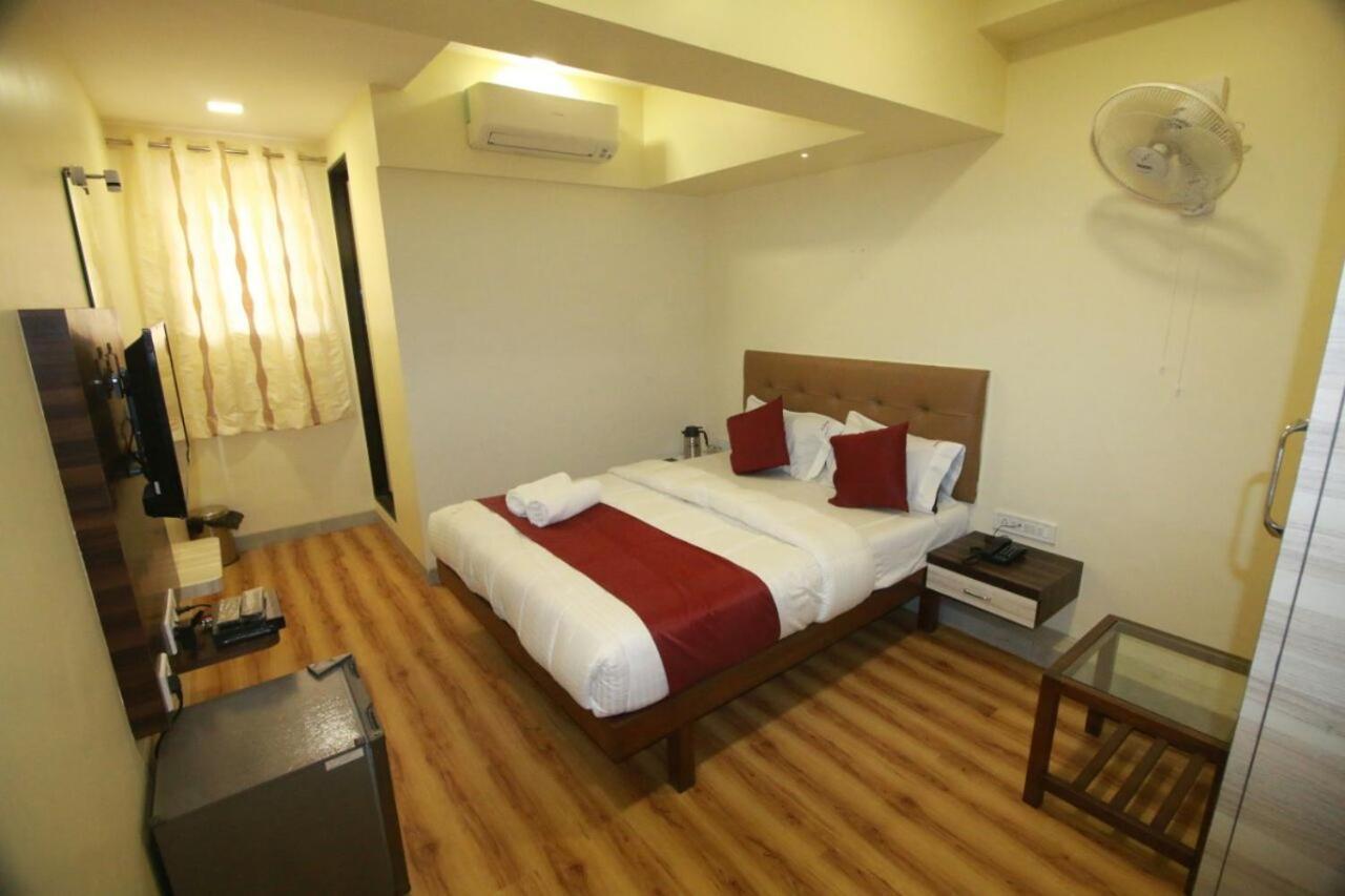 Hotel Alfa International Near Nanavati Hospital Mumbai Near Airport Mumbai Near Juhu Beach Eksteriør billede